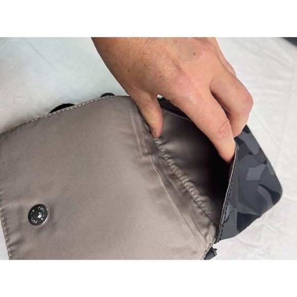 Kipling Camo Fog Eldorado Gray Black Crossbody Travel Bag - Picture 6 of 13